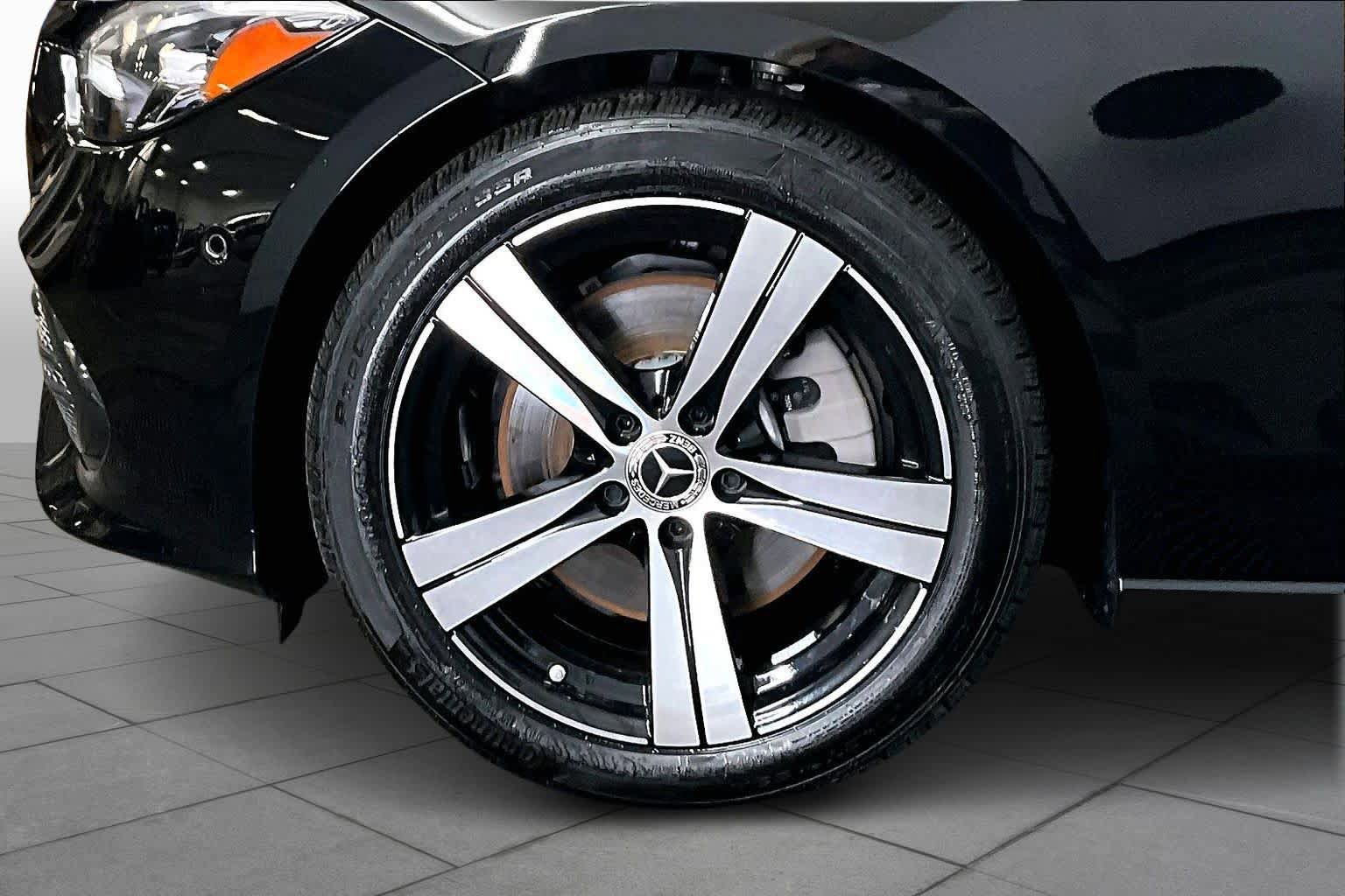 Used 2025 Mercedes-Benz C 300 4MATIC Sedan image 11