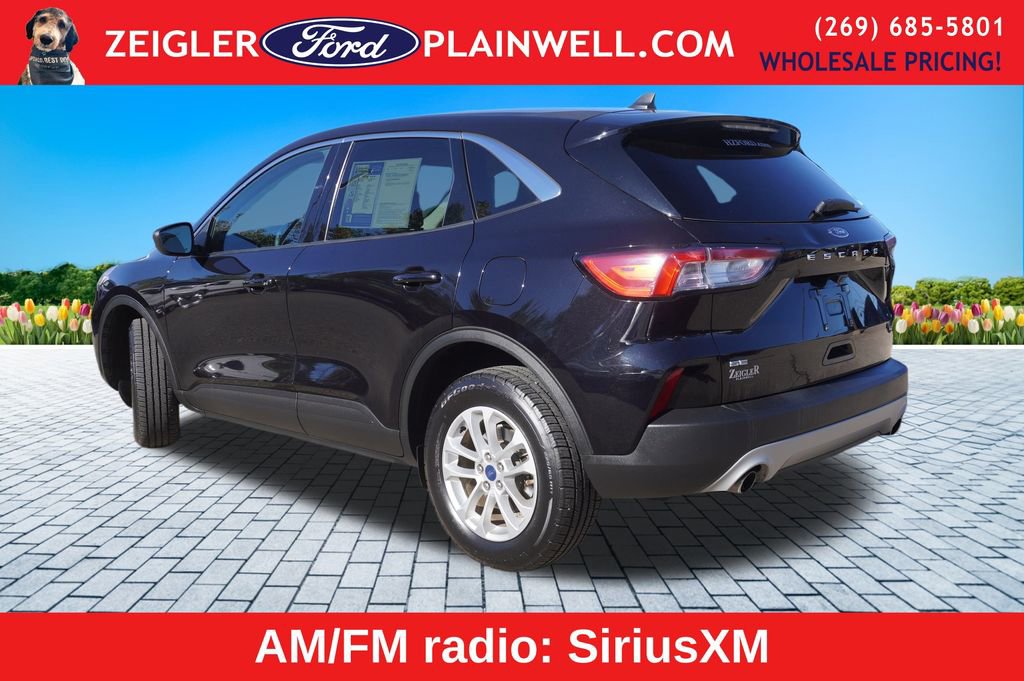 Used 2022 Ford Escape SE image 3