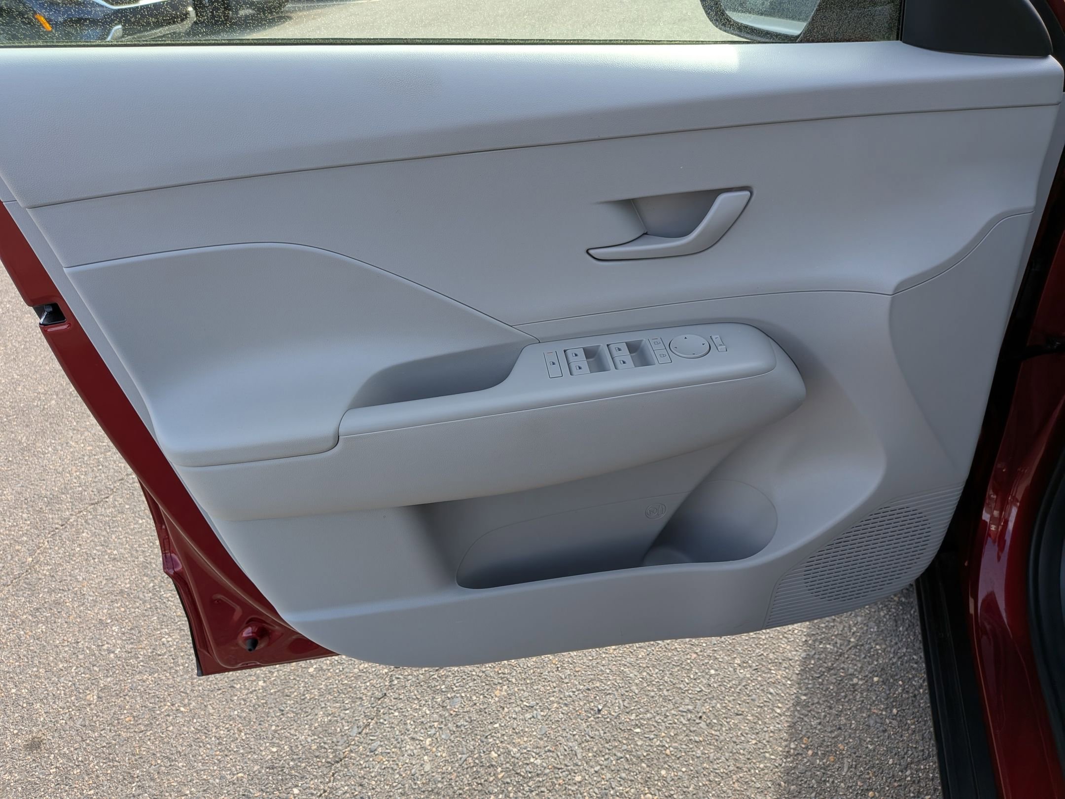 Used 2025 Hyundai Kona SEL image 11