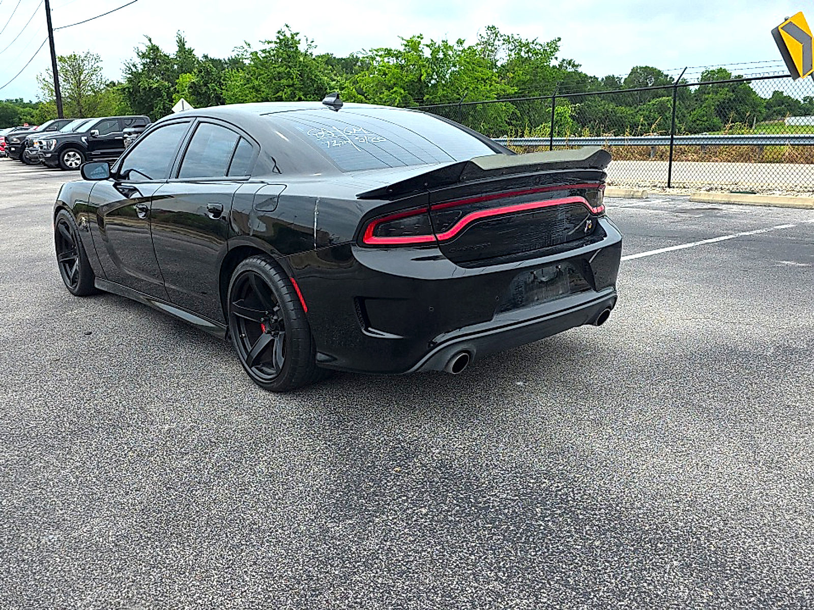 Used 2016 Dodge Charger R/T Scat Pack w/ Beats Audio Group RWD image 9