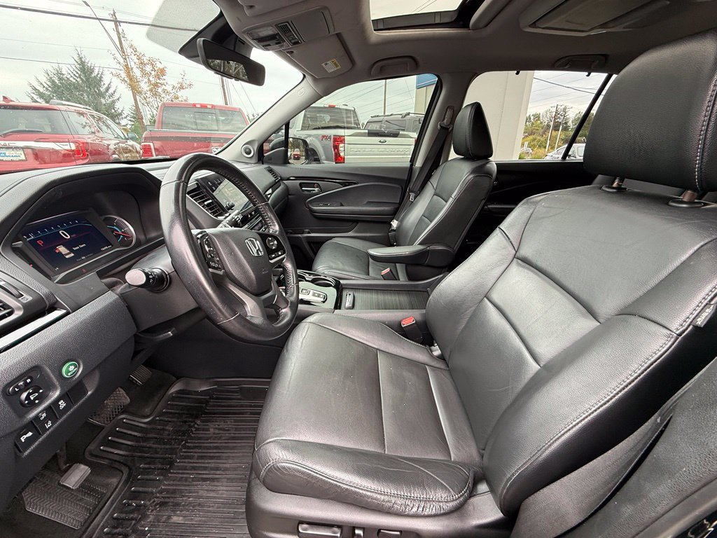 Used 2020 Honda Pilot Touring image 12