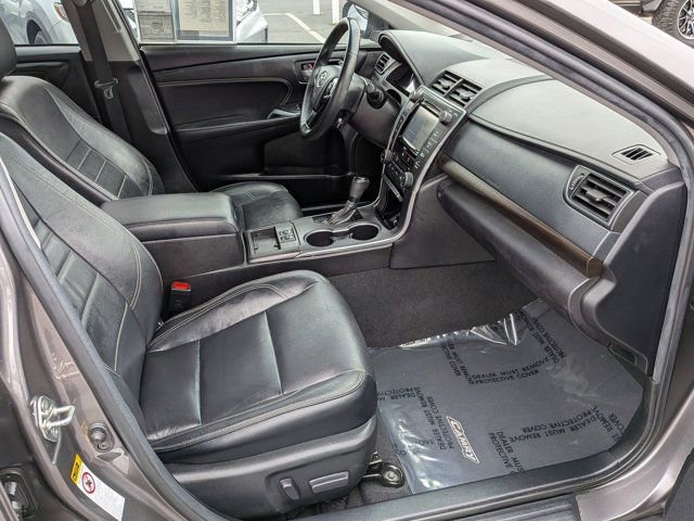 Used 2017 Toyota Camry XLE FWD image 5