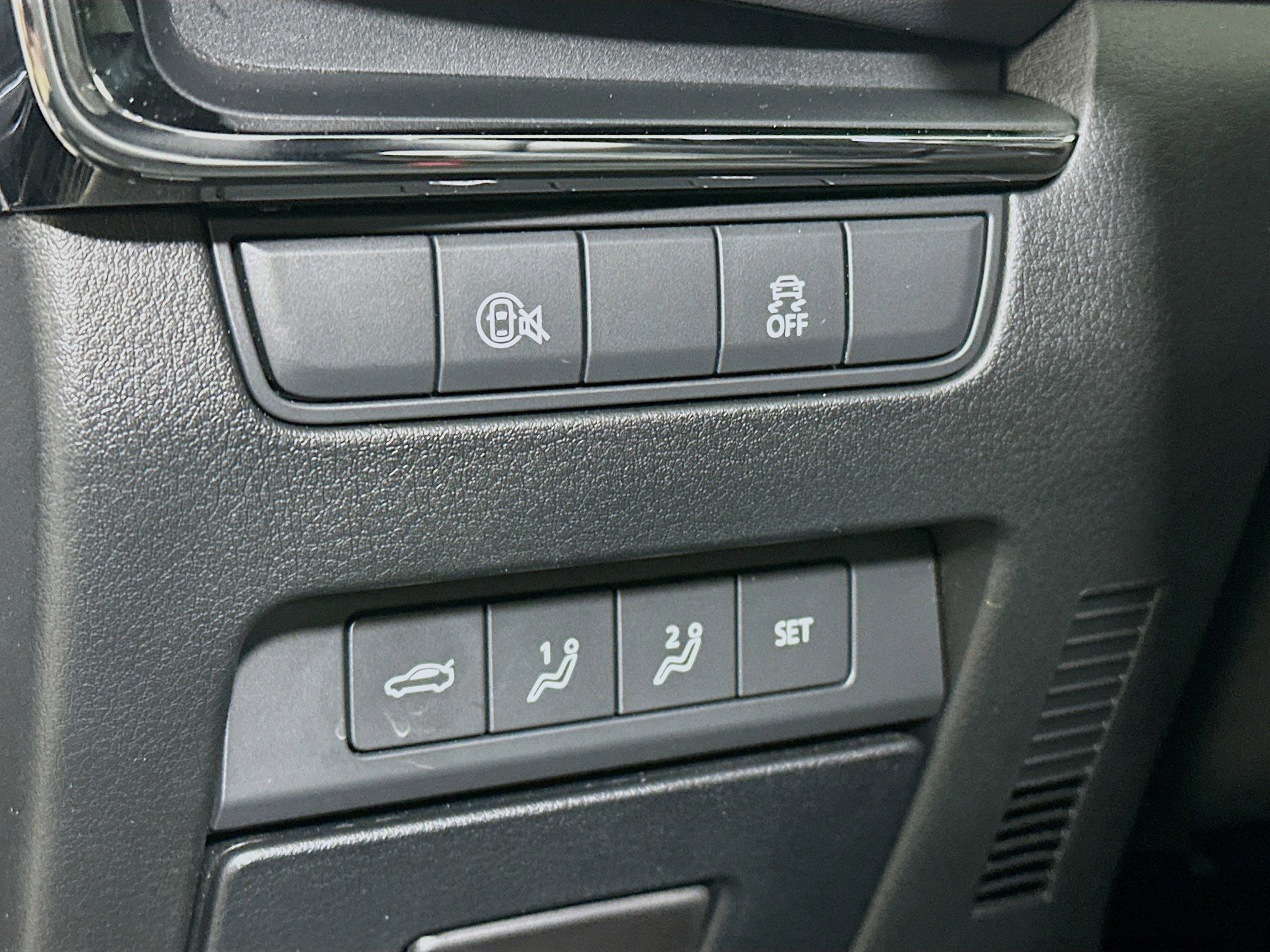 Used 2025 MAZDA MAZDA3 s image 17