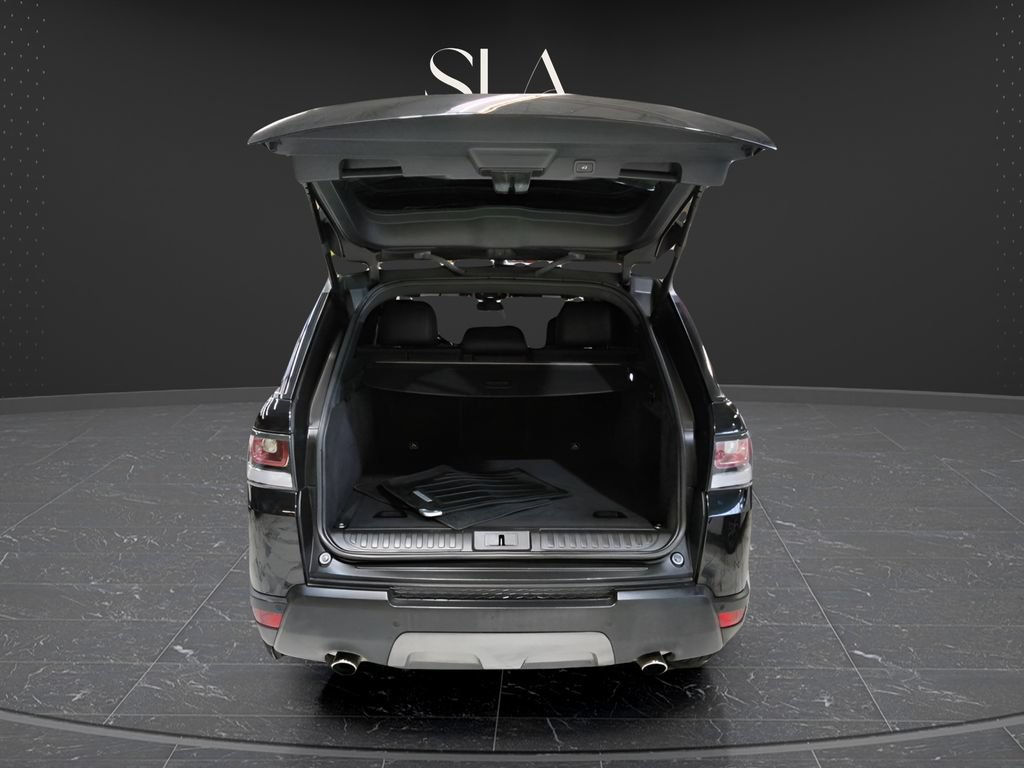 Used 2017 Land Rover Range Rover Sport SE AWD/4WD image 9