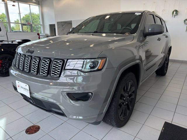 Used 2021 Jeep Grand Cherokee Laredo X AWD/4WD image 35