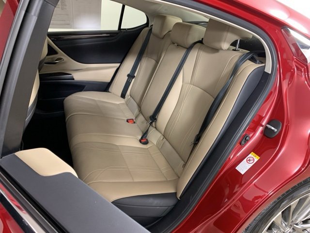 Used 2019 Lexus ES 300h image 36