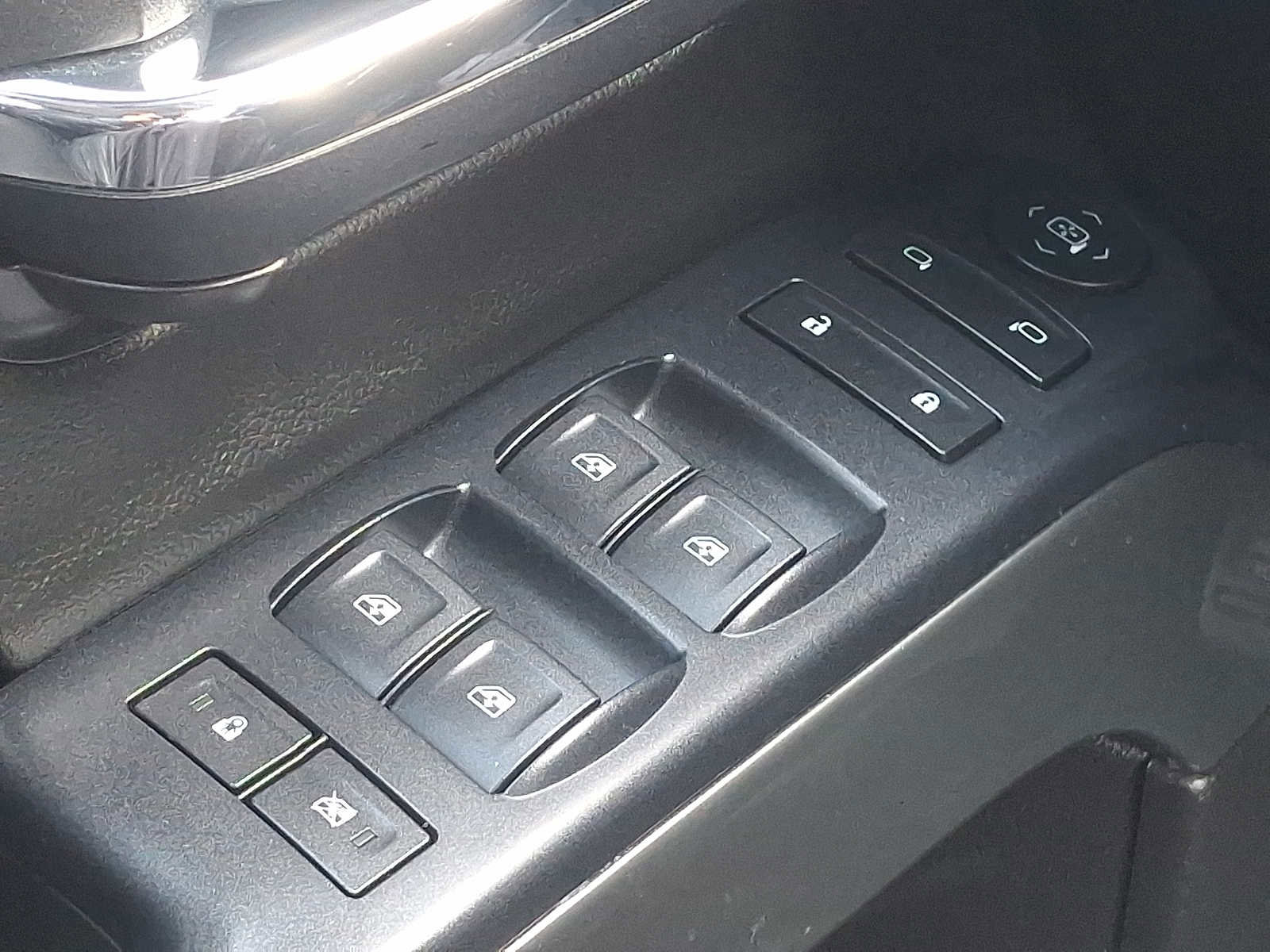 Used 2018 Chevrolet Silverado 1500 LT w/ All Star Edition image 24