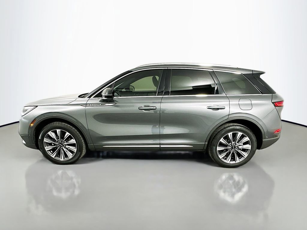 Used 2022 Lincoln Corsair Reserve w/ Elements Package FWD image 8
