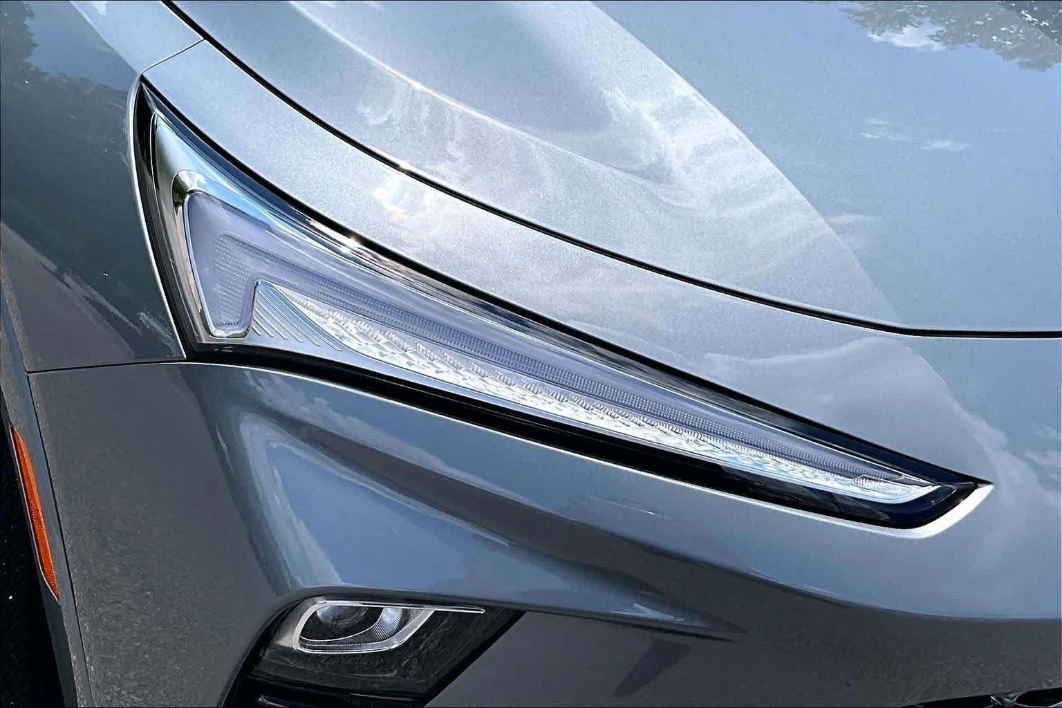 Used 2025 Buick Envista Avenir FWD image 28