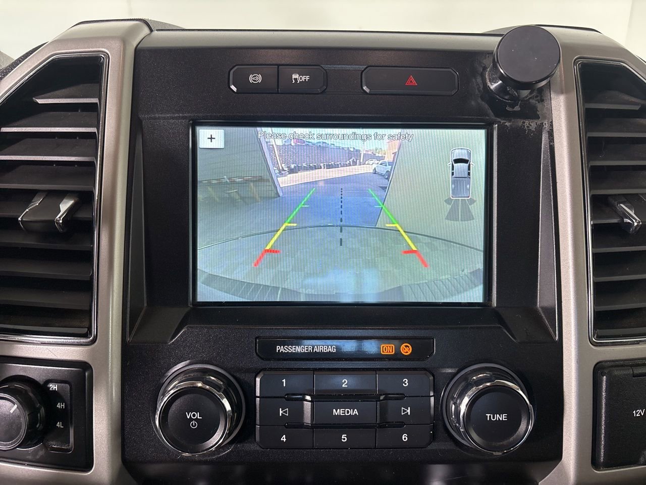 Used 2019 Ford F250 Lariat w/ Lariat Value Package image 17