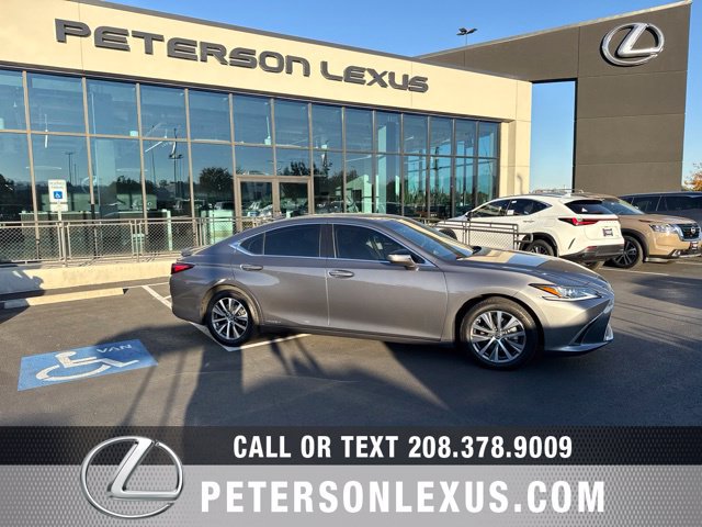 Used 2021 Lexus ES 300h w/ Accessory Package FWD image 1