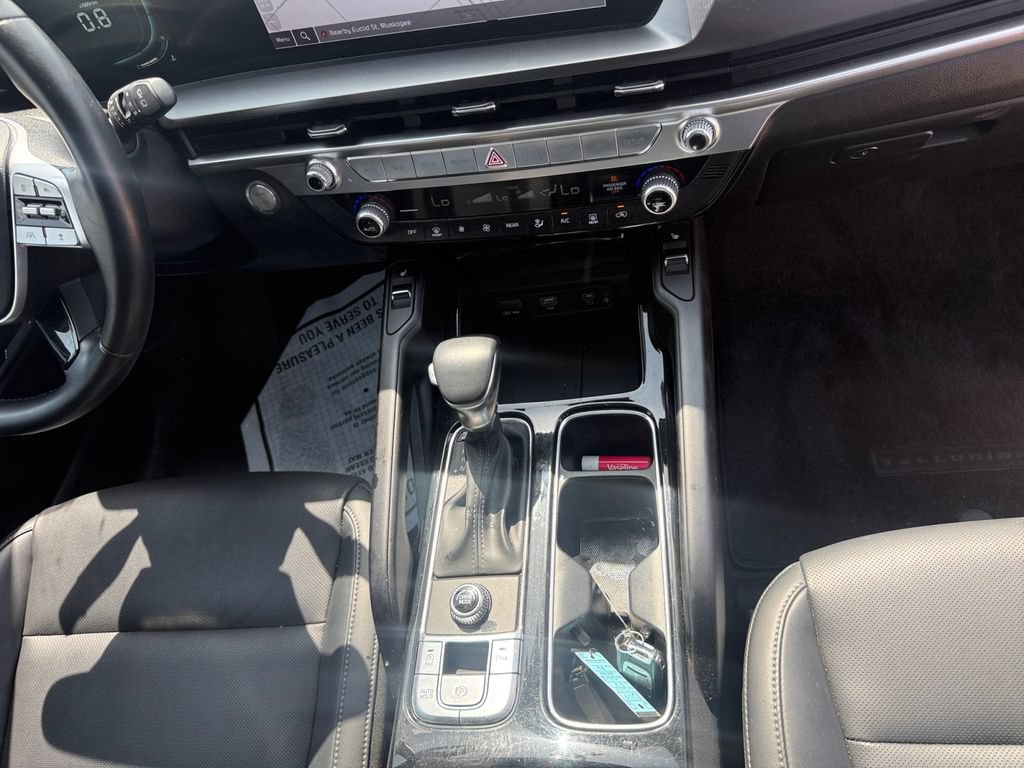 Used 2025 Kia Telluride S FWD image 23