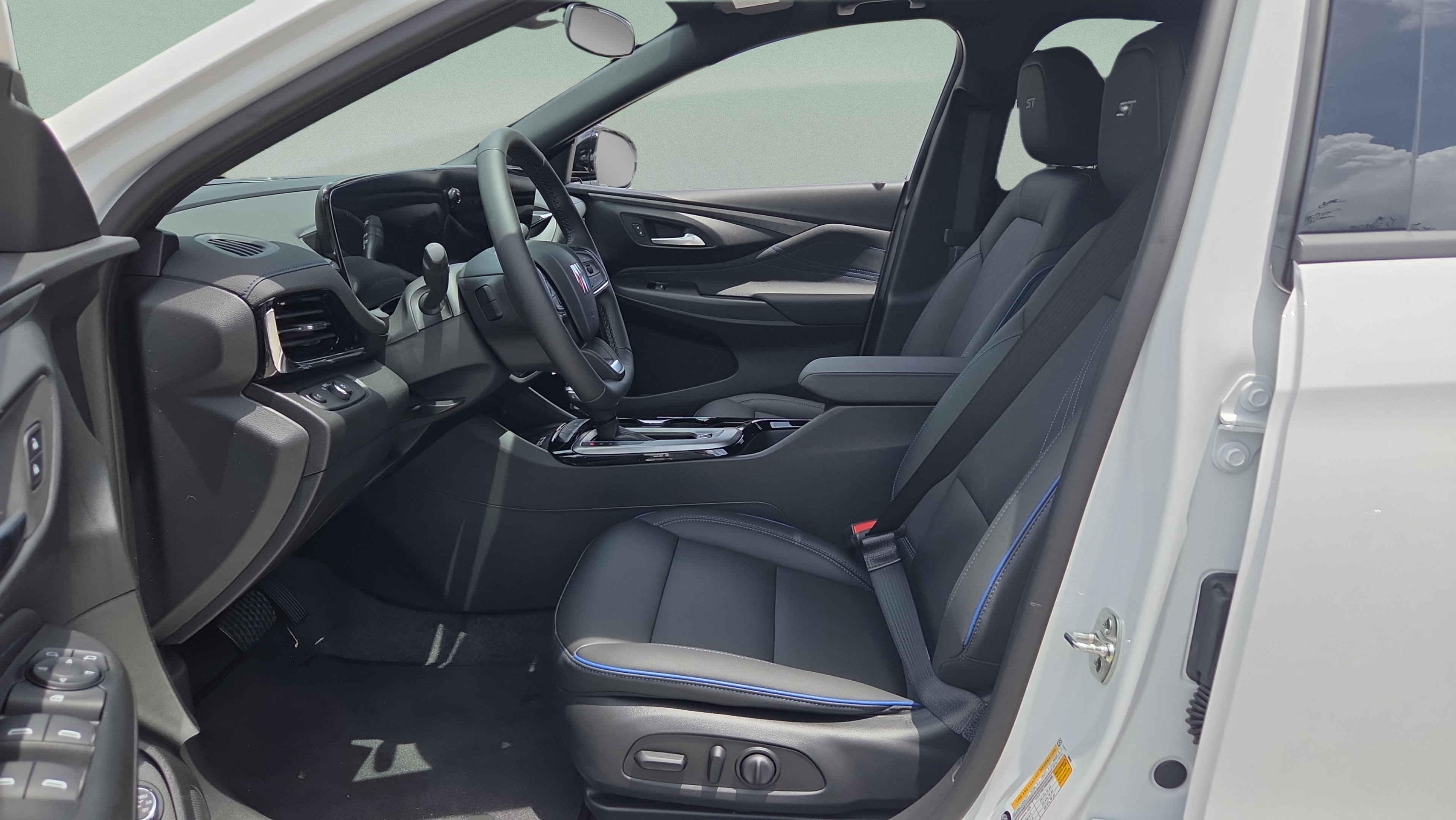 New 2026 Buick Envista Sport Touring w/ Convenience I Package FWD image 9