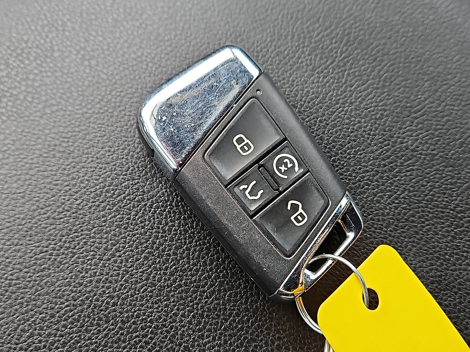 Certified 2023 Volkswagen Atlas Cross Sport SE image 20