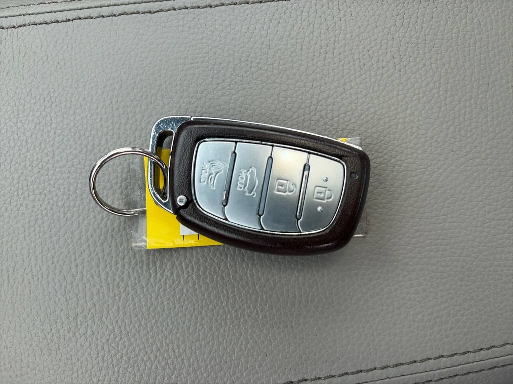 Used 2019 Hyundai Sonata Limited w/ Ultimate Package 02 FWD image 30