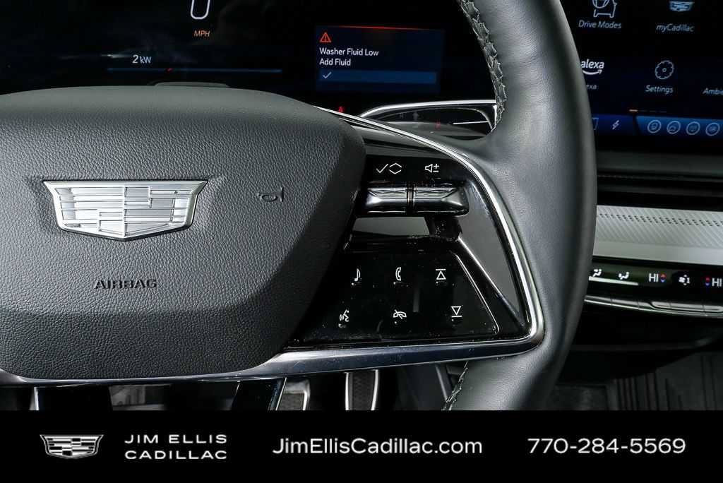 Certified 2025 Cadillac Optiq Luxury 2 w/ LPO, Floor Liner Package AWD/4WD image 11