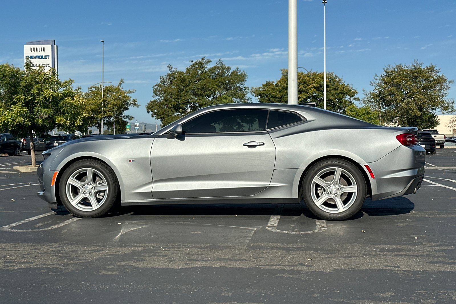 Used 2024 Chevrolet Camaro LT w/ Technology Package RWD image 7