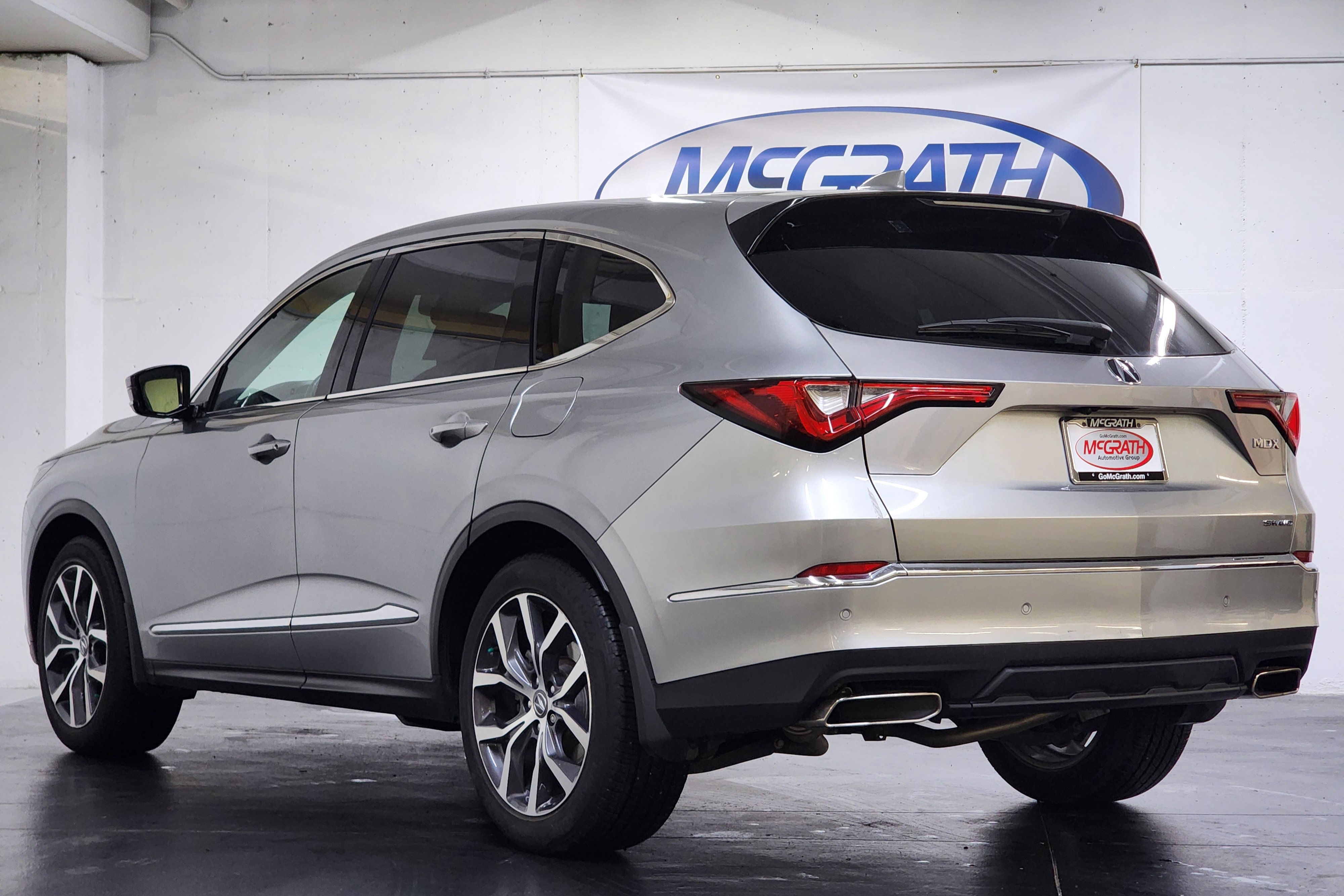 Certified 2023 Acura MDX SH-AWD w/ Technology Package image 8