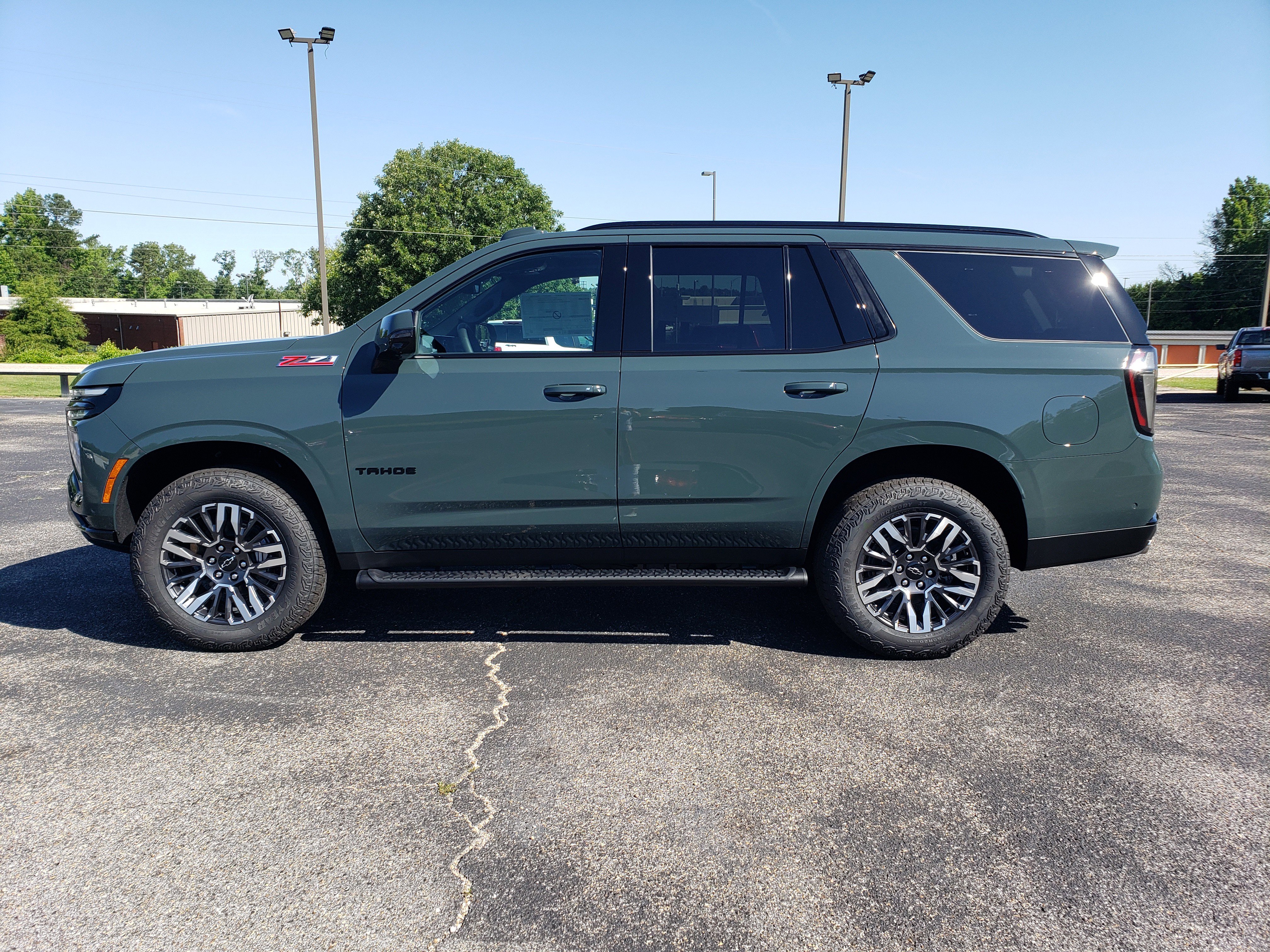 New 2026 Chevrolet Tahoe Z71 w/ Comfort Package AWD/4WD image 6