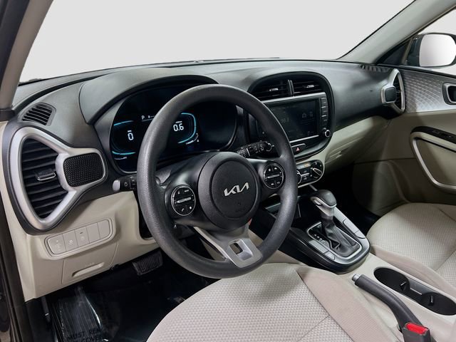 Certified 2025 Kia Soul LX FWD image 9