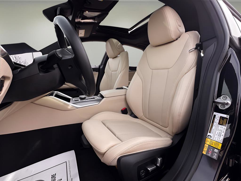 Used 2023 BMW i4 eDrive40 w/ M Sport Package image 10