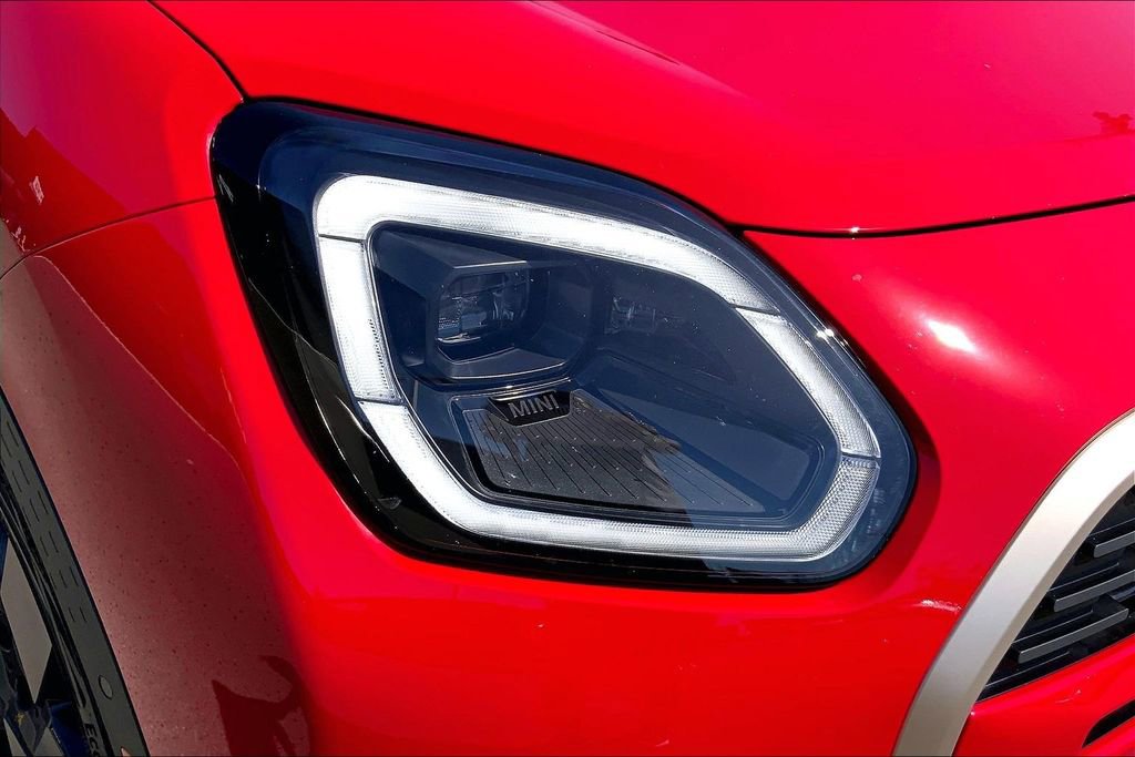 Certified 2025 MINI Cooper Countryman S w/ Comfort Package Max image 30