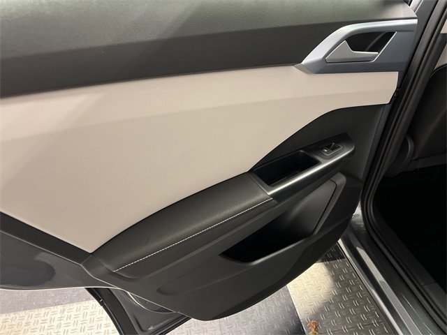 New 2026 Volkswagen Taos SE image 10