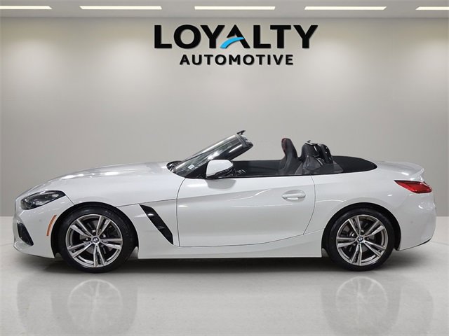 Used 2025 BMW Z4 sDrive30i image 2