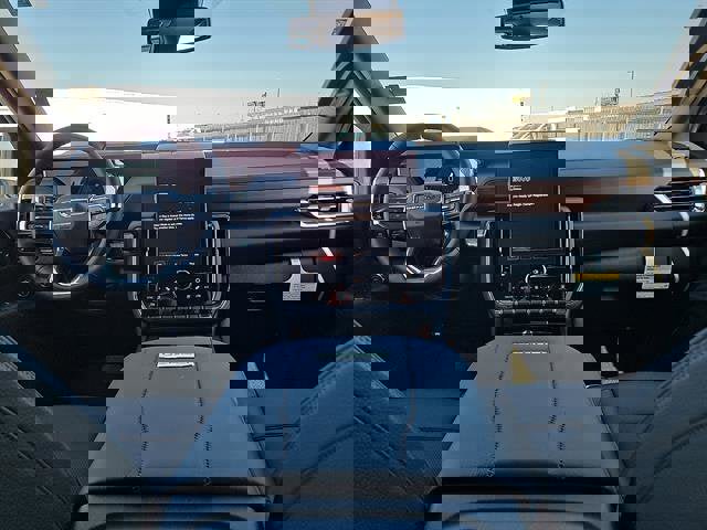 New 2026 GMC Yukon Denali w/ Sun & Power Step Package image 10