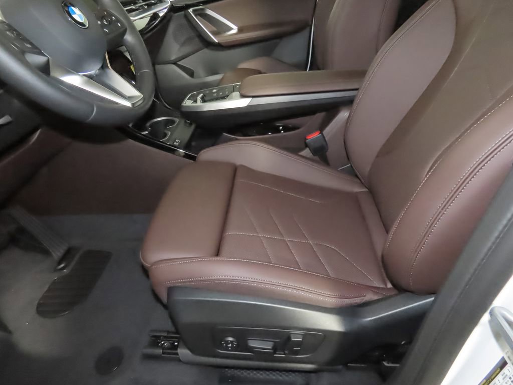 Used 2025 BMW X1 xDrive28i w/ Convenience Package AWD/4WD image 15