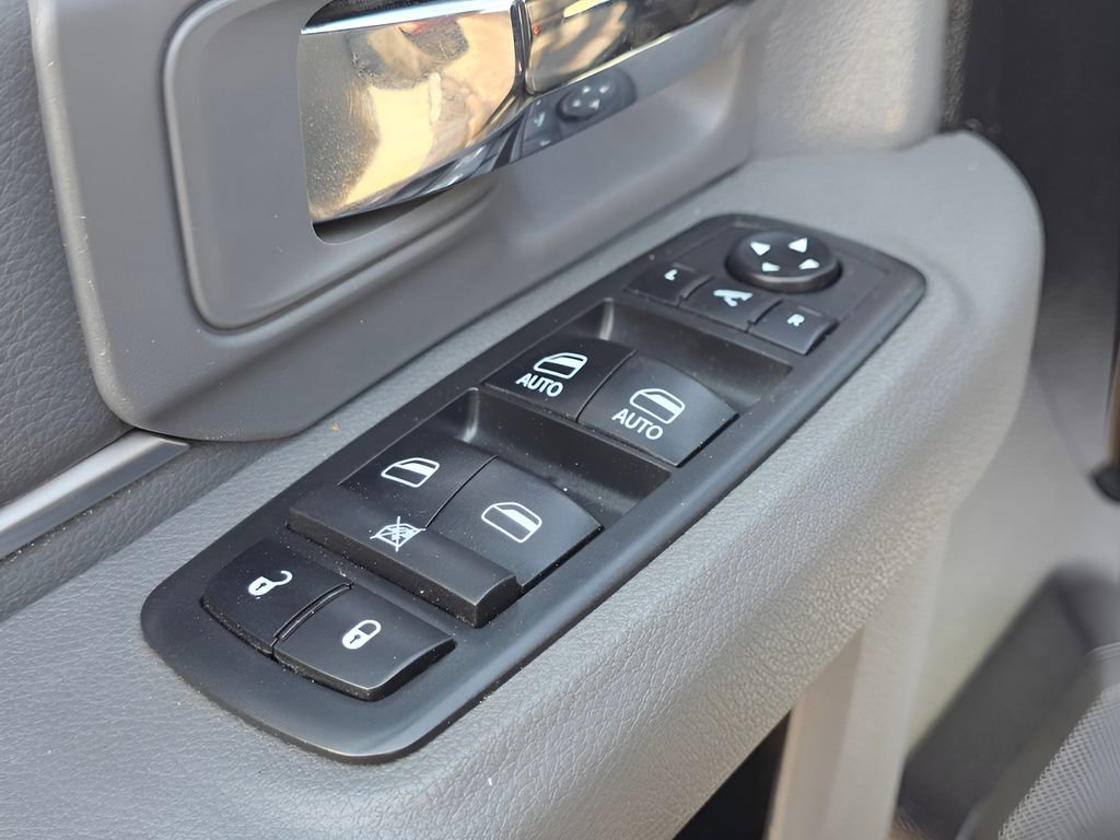 Used 2018 RAM 1500 Big Horn image 14