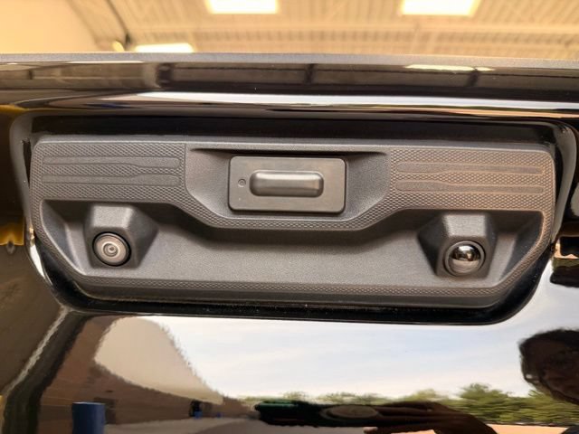 Used 2023 Chevrolet Silverado 3500 High Country AWD/4WD image 9