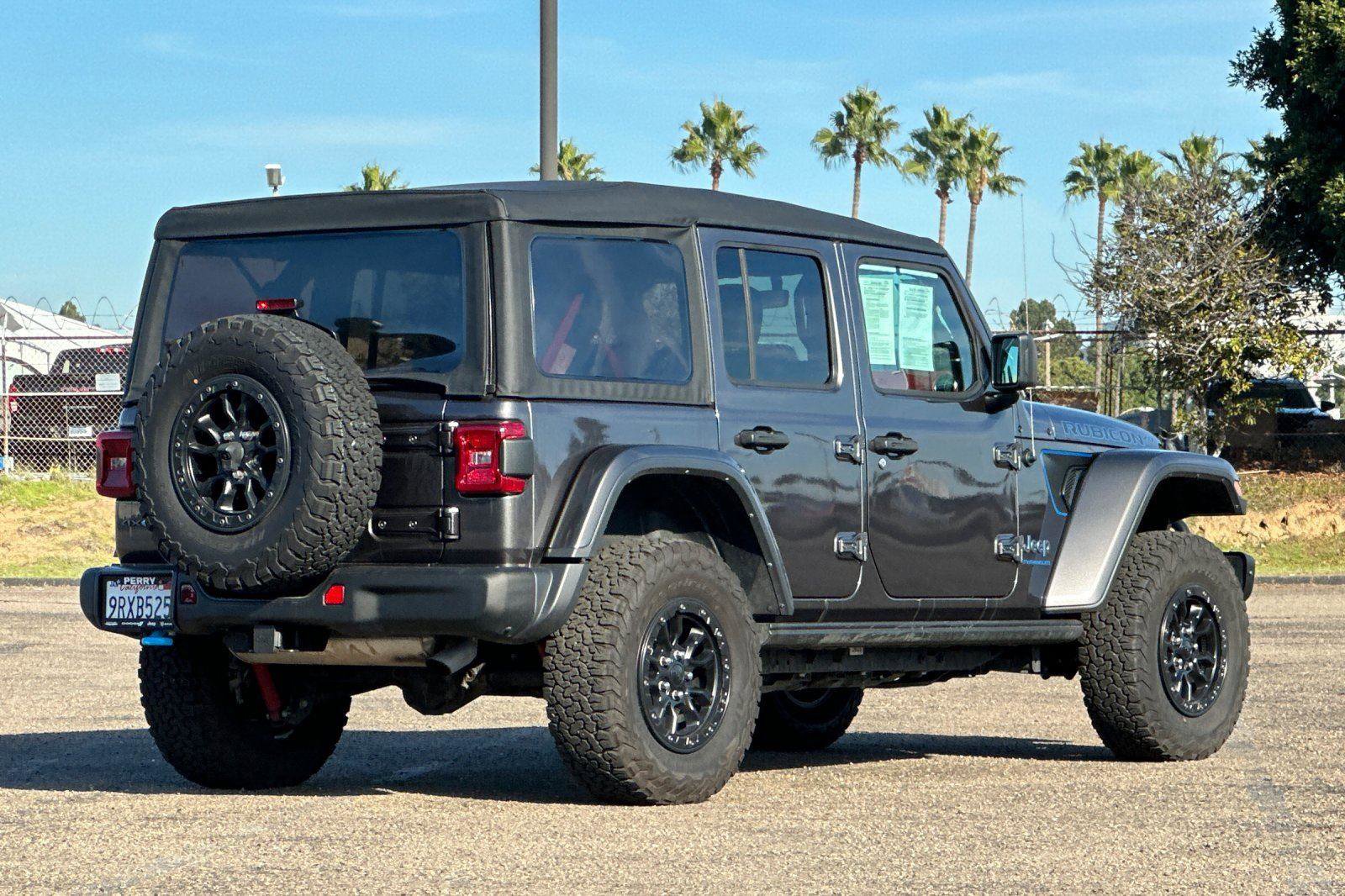 Used 2023 Jeep Wrangler Unlimited Rubicon 4xe image 4