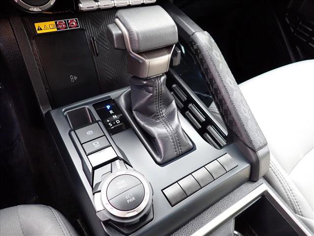 Used 2025 Toyota Tacoma SR5 image 14
