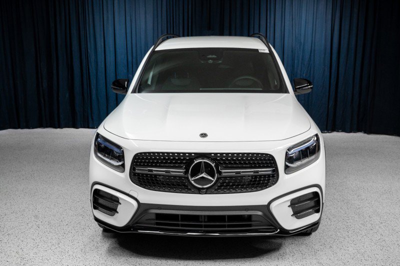 New 2026 Mercedes-Benz GLB 250 4MATIC image 2