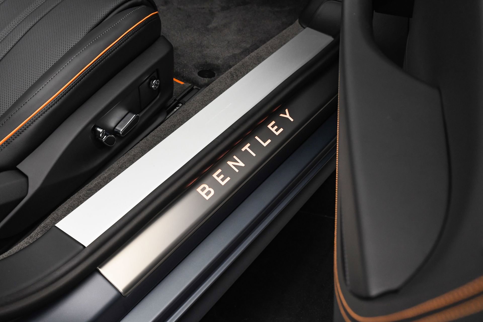 New 2026 Bentley Continental GTC AWD/4WD image 43