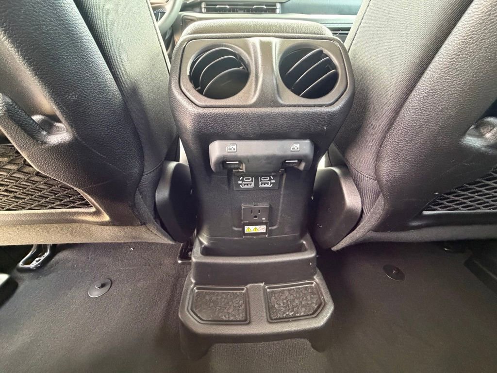 Certified 2025 Jeep Wrangler Unlimited Rubicon 4xe w/ Convenience Group image 31