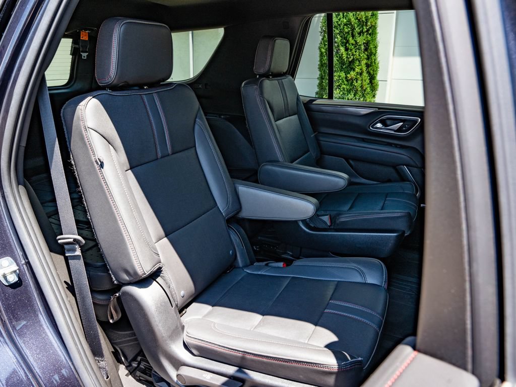 Used 2022 Chevrolet Tahoe RST w/ Luxury Package AWD/4WD image 47