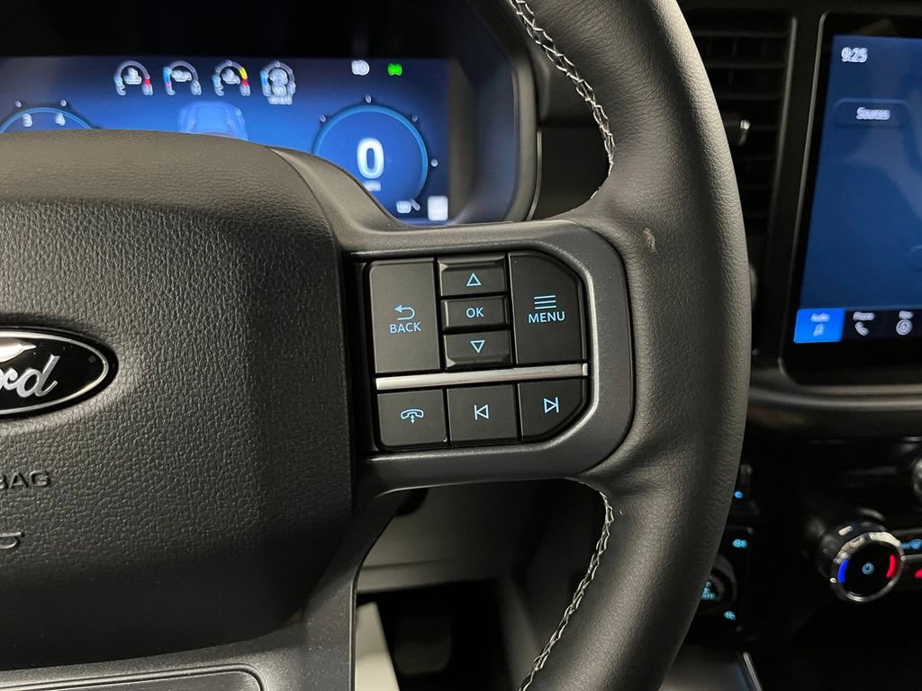 Used 2025 Ford F150 Lariat AWD/4WD image 30