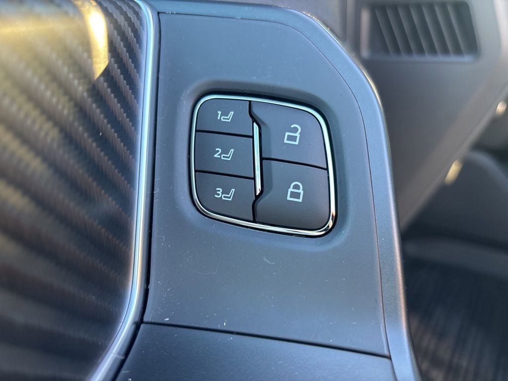 Used 2025 Ford F150 Raptor image 21