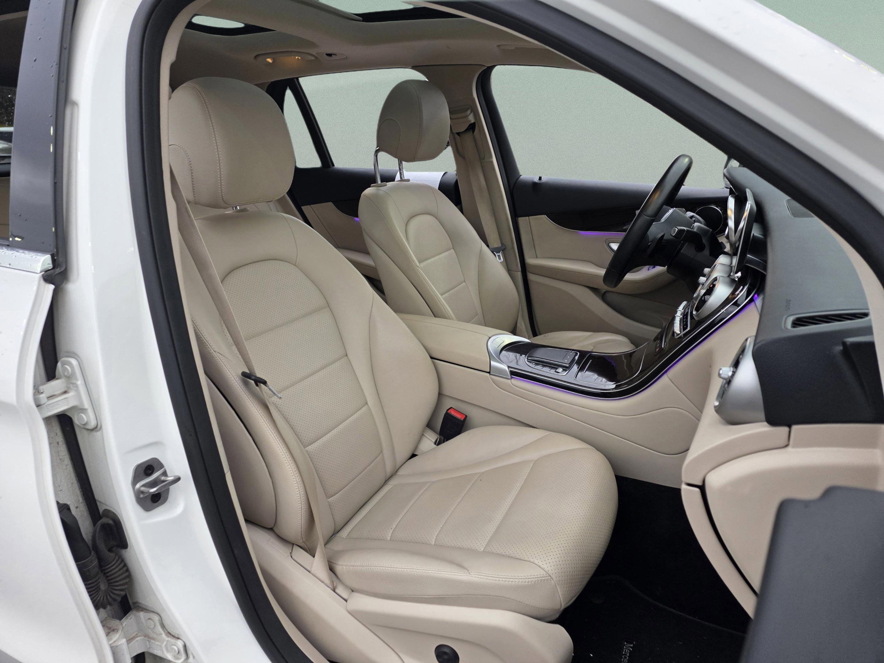 Used 2022 Mercedes-Benz GLC 300 image 31