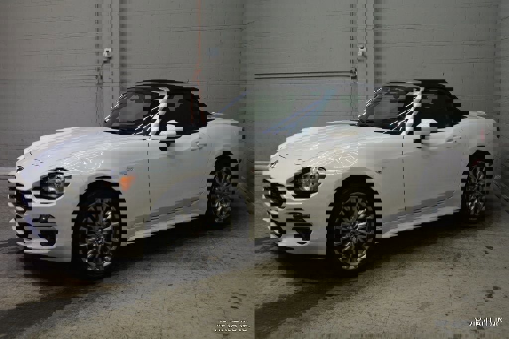 Used 2017 FIAT 124 Spider Lusso image 24