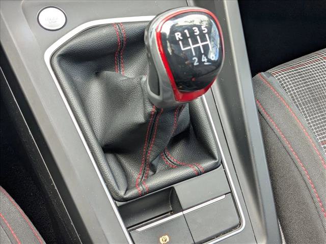 Used 2022 Volkswagen GTI SE image 11