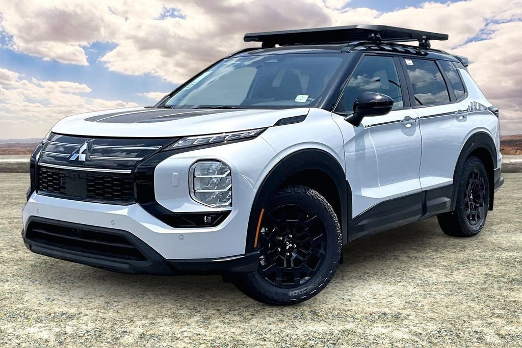 New 2026 Mitsubishi Outlander AWD image 2
