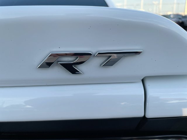 Used 2016 Dodge Challenger R/T RWD image 16