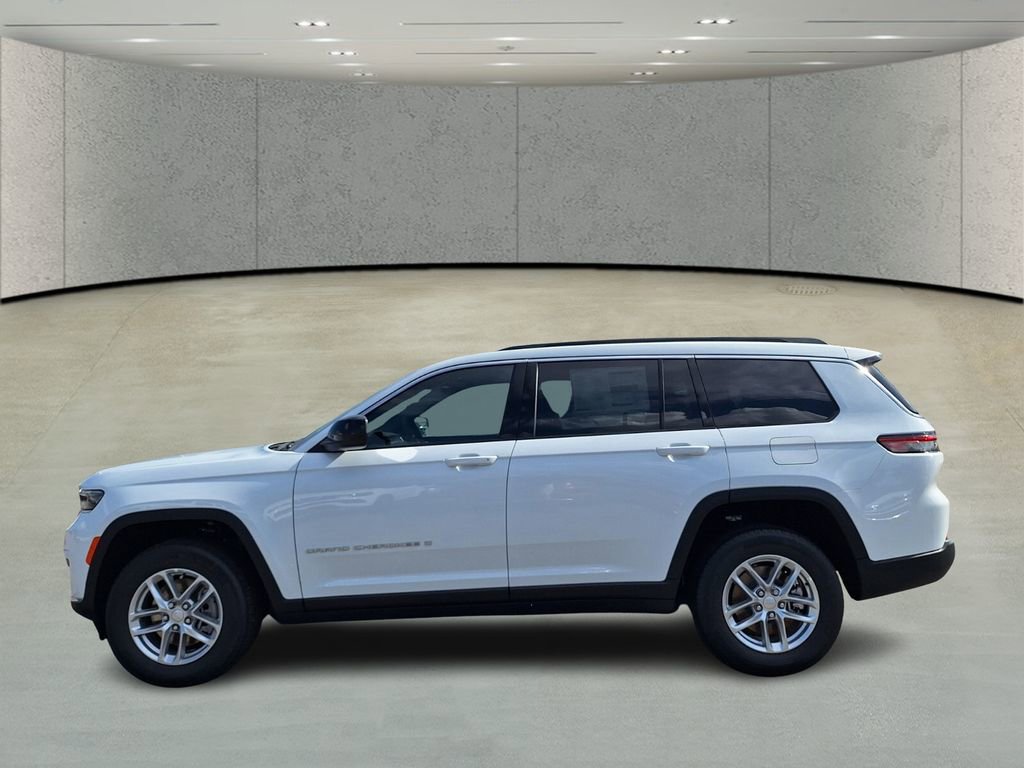 New 2025 Jeep Grand Cherokee L Laredo image 8