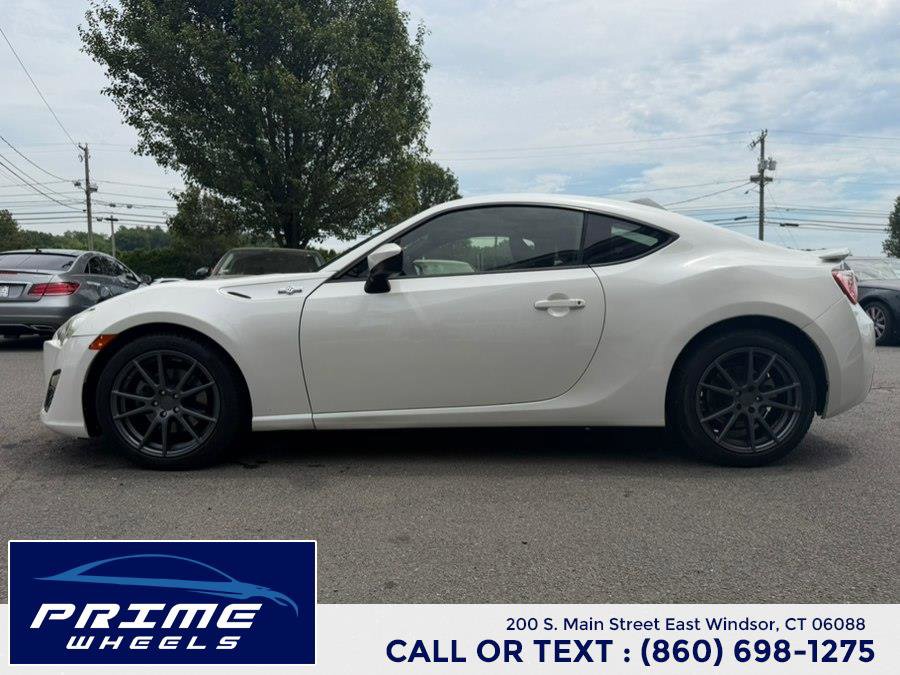 Used 2014 Scion FR-S RWD image 4