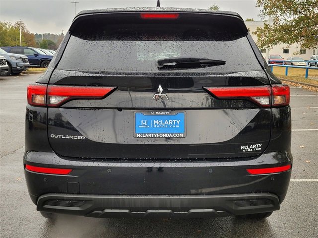 Used 2024 Mitsubishi Outlander SE image 6