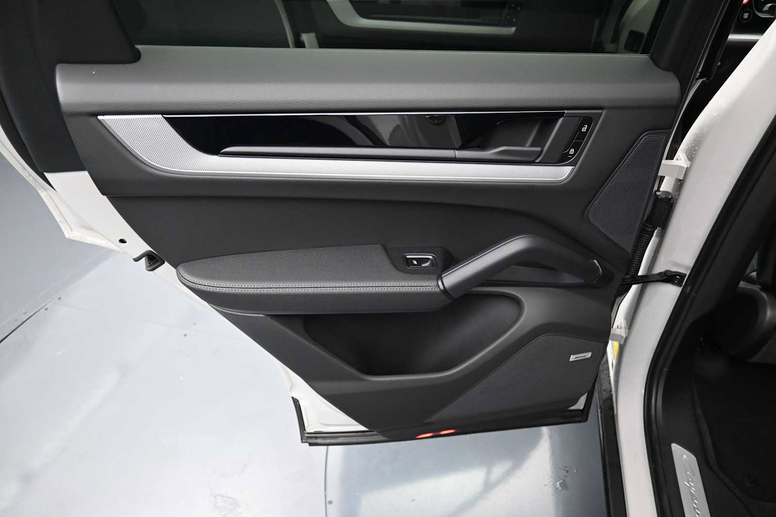 Certified 2026 Porsche Cayenne Coupe AWD/4WD image 20