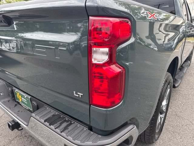 Used 2025 Chevrolet Silverado 1500 LT AWD/4WD image 33